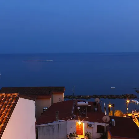 Oda ve Kahvaltı Suscettibile *